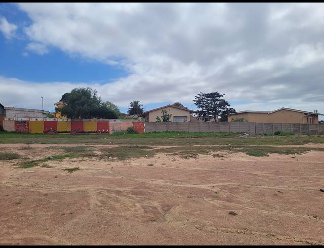 8,063M² VACANT LAND FOR SALE IN LOUWVILLE